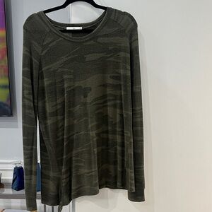Women's Olive Green Camo Long-Sleeve Sweatshirt